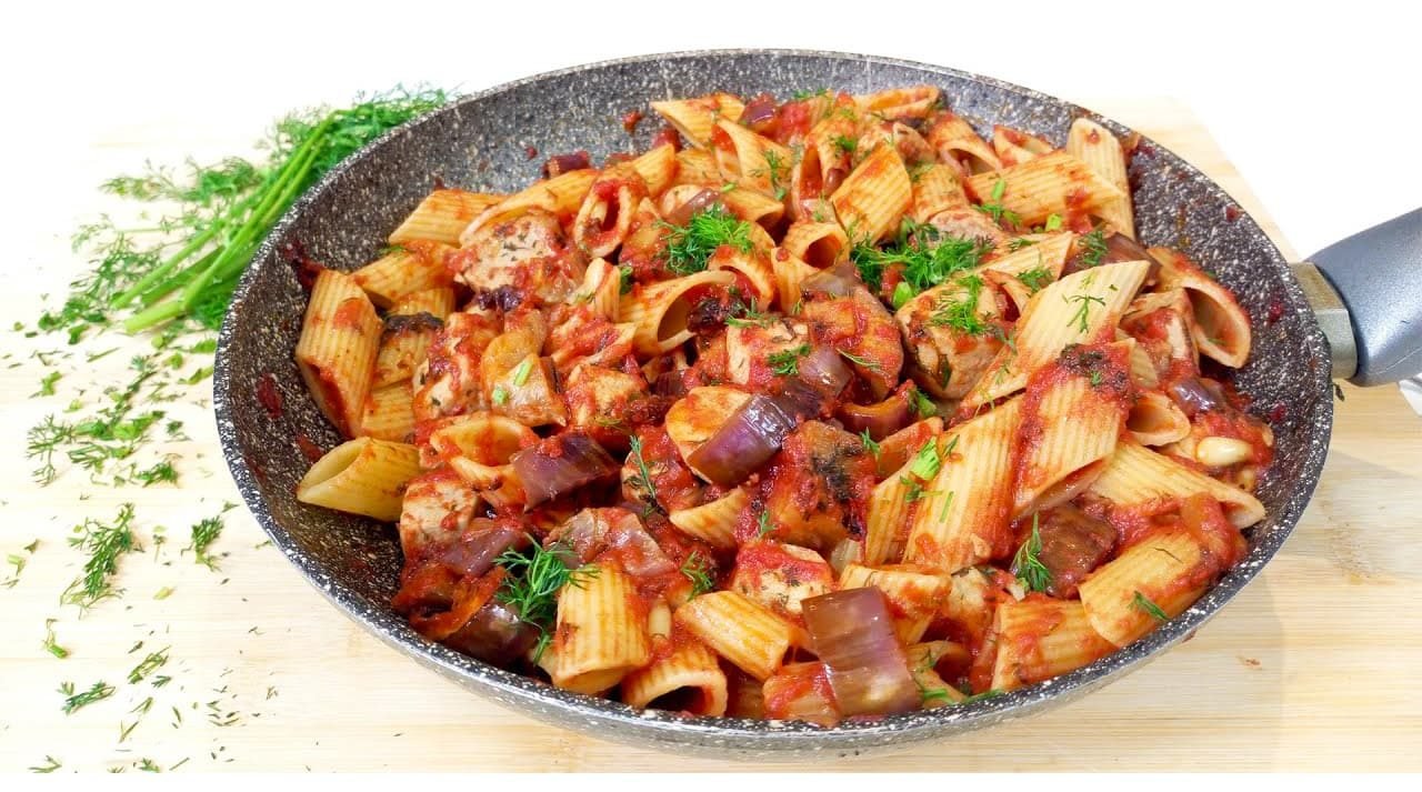 Pasta a la siciliana con atun y berenjenas