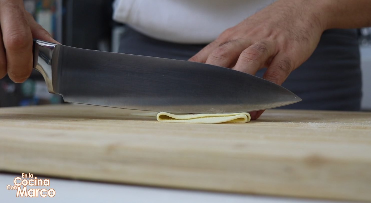 cortar fettuccine