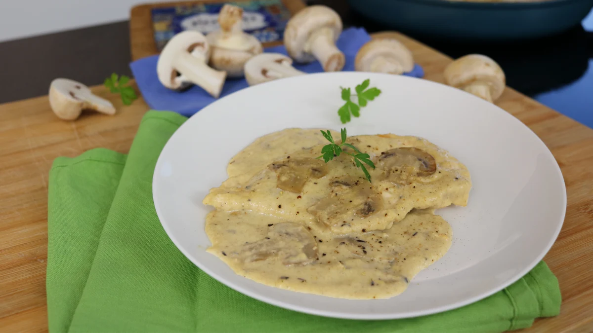 POLLO CON CHAMPIÑONES receta cremosa