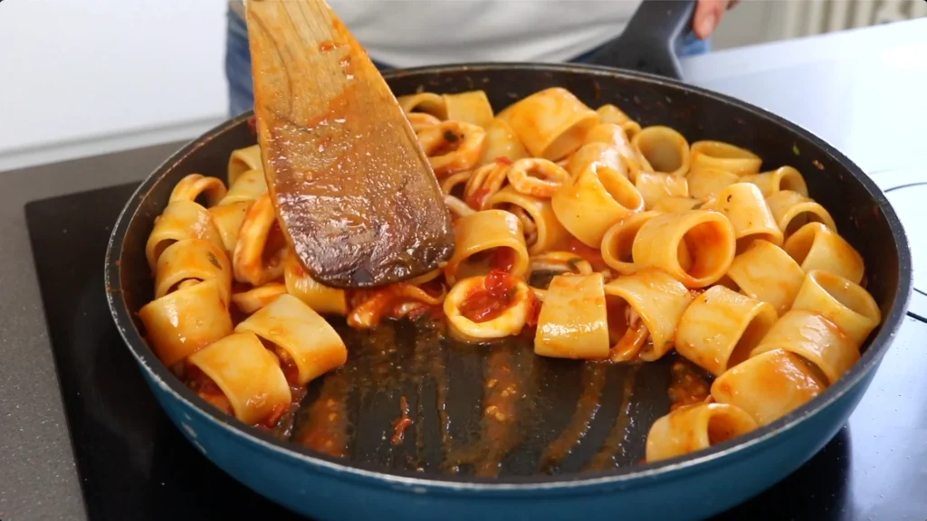 pasta calamarata